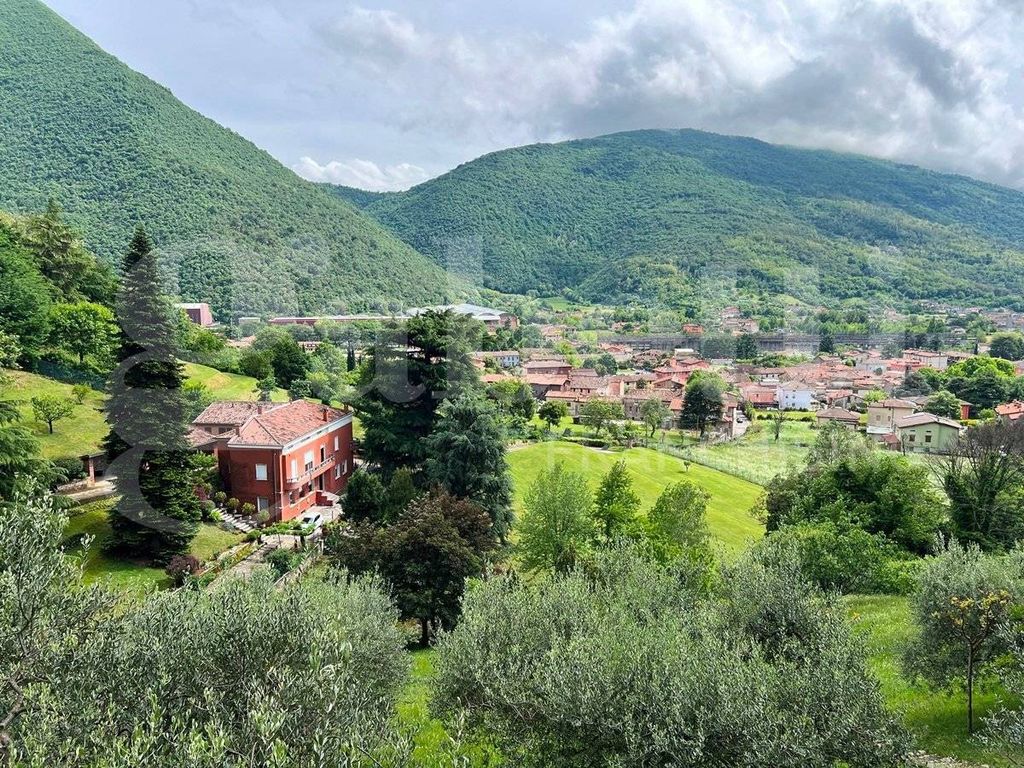 Luxury House for sale in Nave, 750 000 €, Photo 1