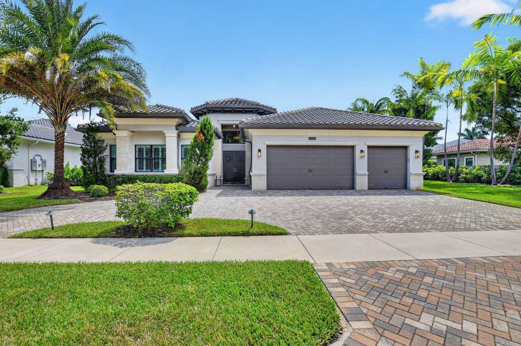 Luxury House for sale in Delray Beach, 2 318 803 €, Photo 1