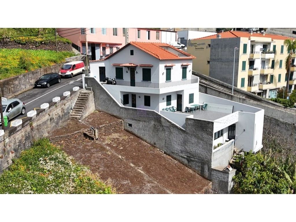 Maison de luxe à vendre à Câmara de Lobos, 480 000 €, Photo 1