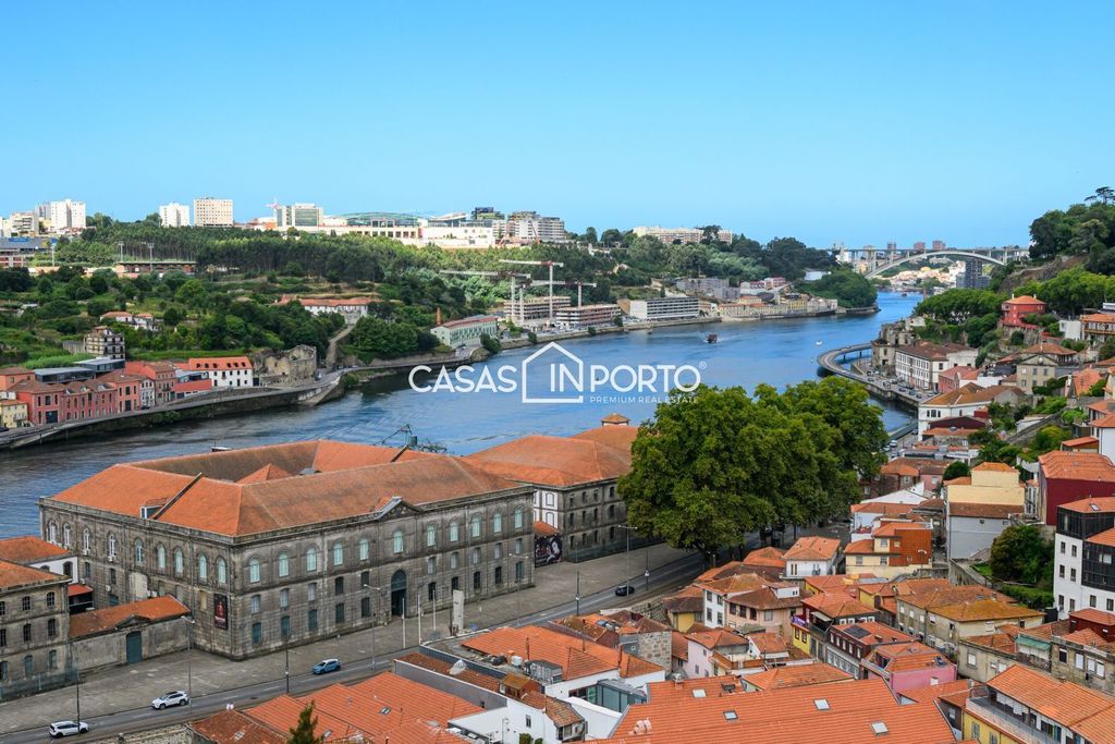 Appartement de luxe à vendre à Porto, 710 000 €, Photo 1