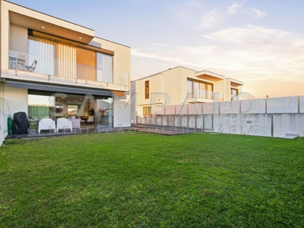 Maison de luxe à vendre à Gondomar, 725 000 €, Photo 1