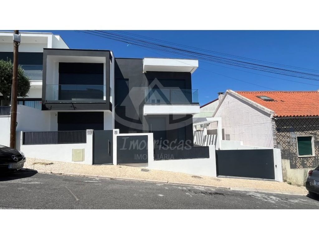 Maison de luxe à vendre à Loures, 790 000 €, Photo 1
