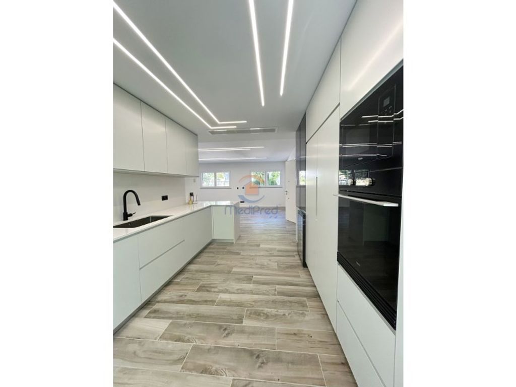 Luxury Apartment for sale in Loures, 725 000 €, Photo 1