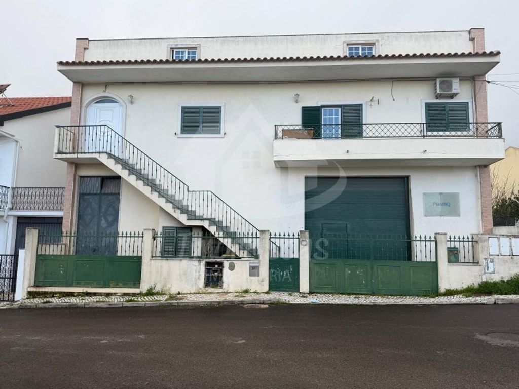 Luxury House for sale in Loures, 550 000 €, Photo 1