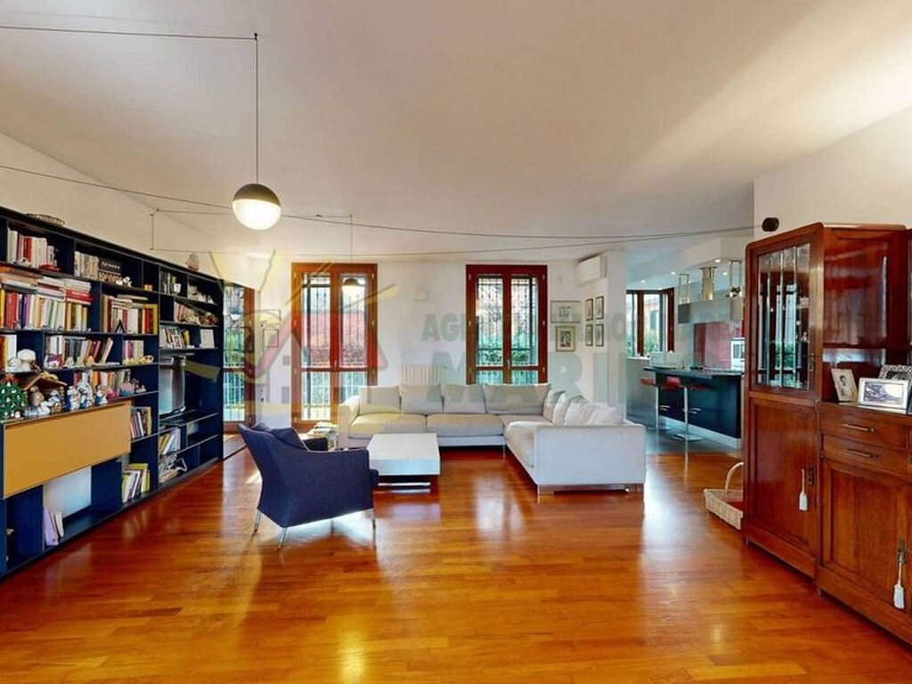 Maison de luxe à vendre à Cernusco Sul Naviglio, 1 150 000 €, Photo 1