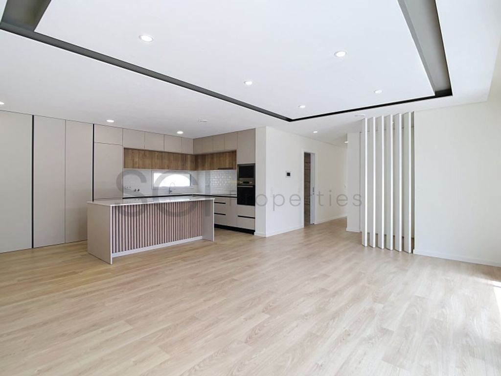 Luxury House for sale in Seixal, 550 000 €, Photo 1