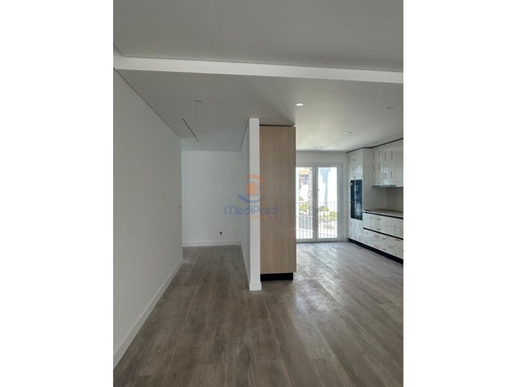 Luxury Apartment for sale in Odivelas, 555 000 €, Photo 2