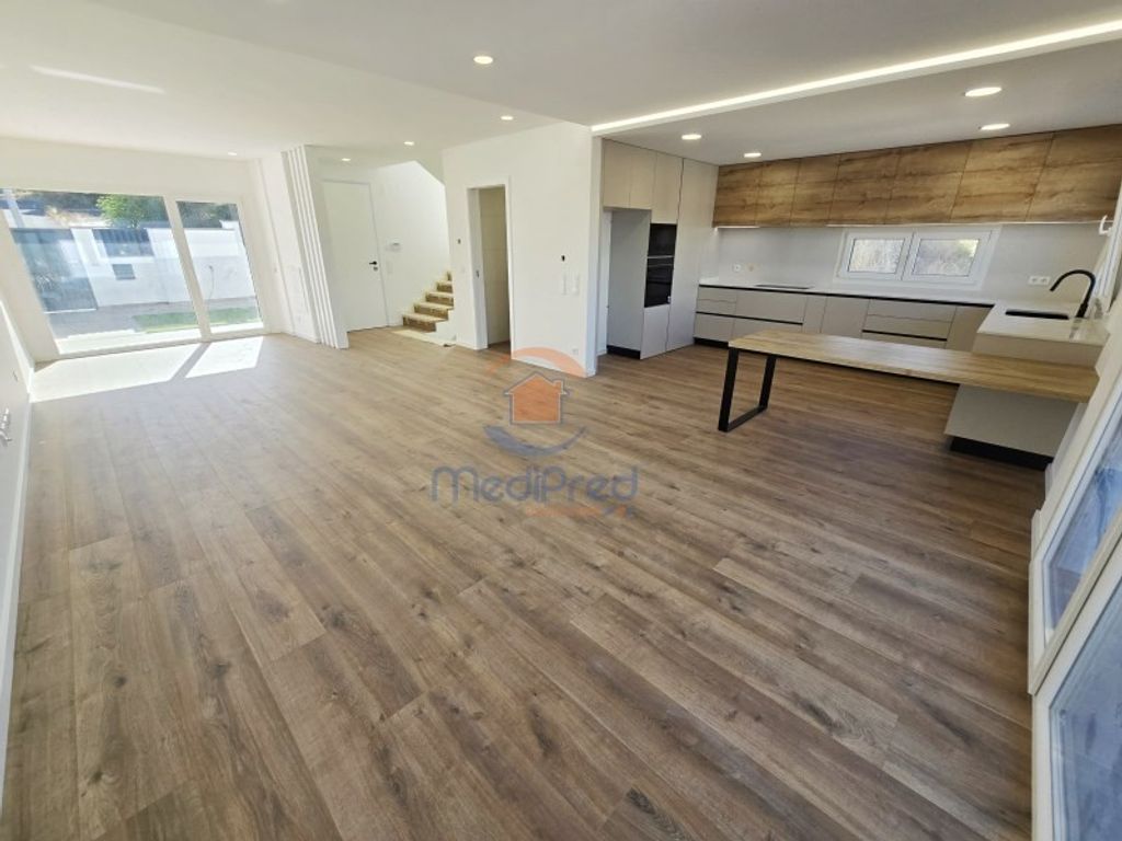 Maison de luxe à vendre à Loures, 930 000 €, Photo 2