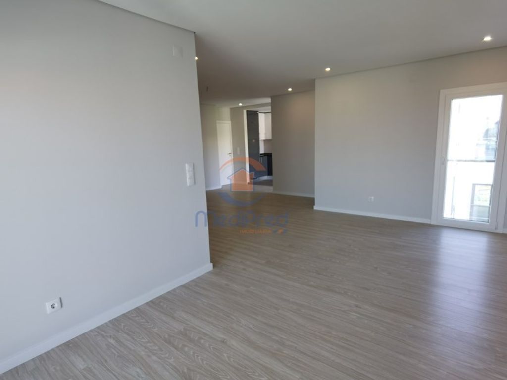 Luxury Apartment for sale in Odivelas, 445 000 €, Photo 3