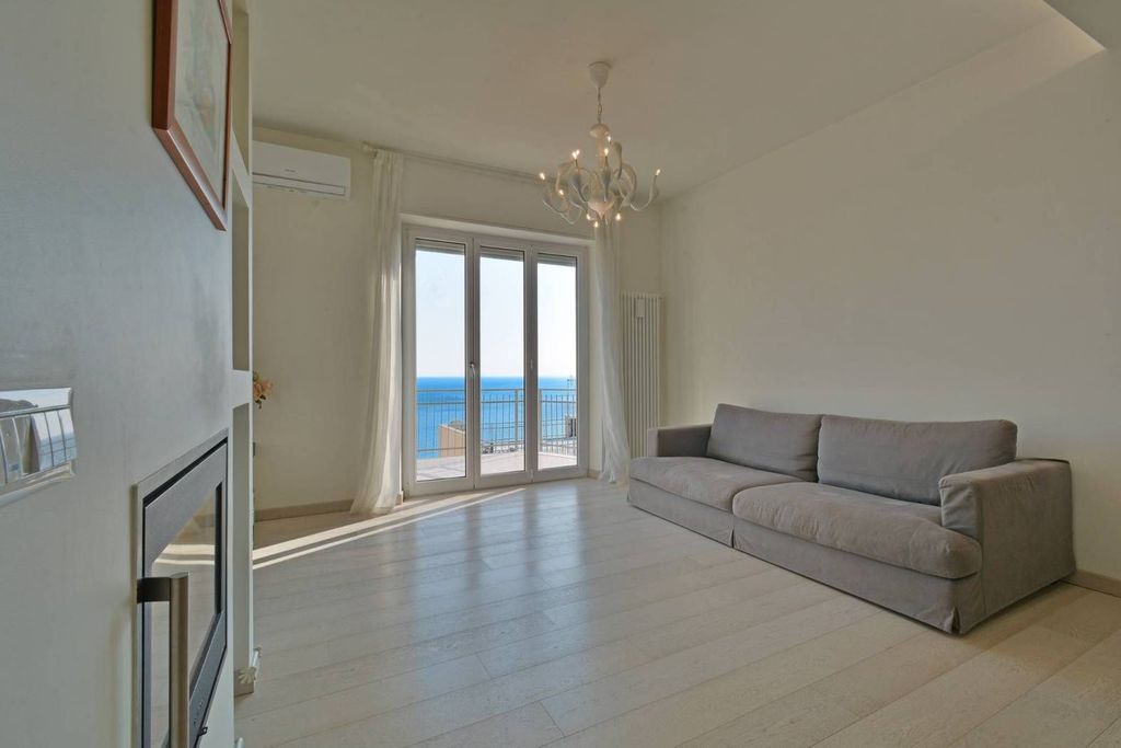 Luxury Apartment for sale in Borgio, 440 000 €, Photo 6