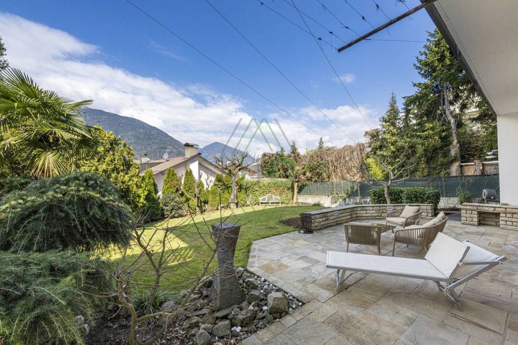 Luxury House for sale in Bressanone, 2 800 000 €, Photo 1