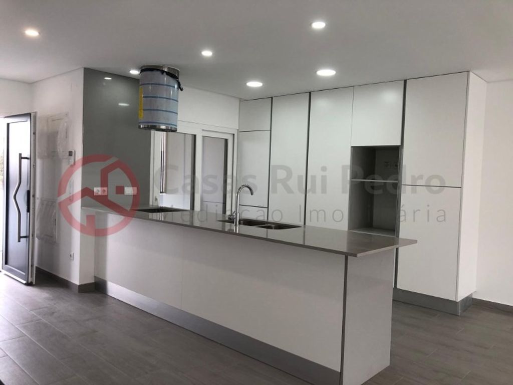 Maison de luxe à vendre à Seixal, 555 000 €, Photo 2