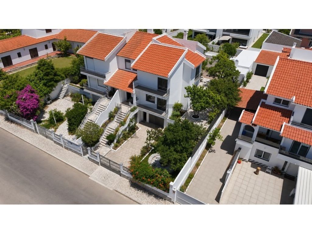 Luxury House for sale in Seixal, 700 000 €, Photo 2