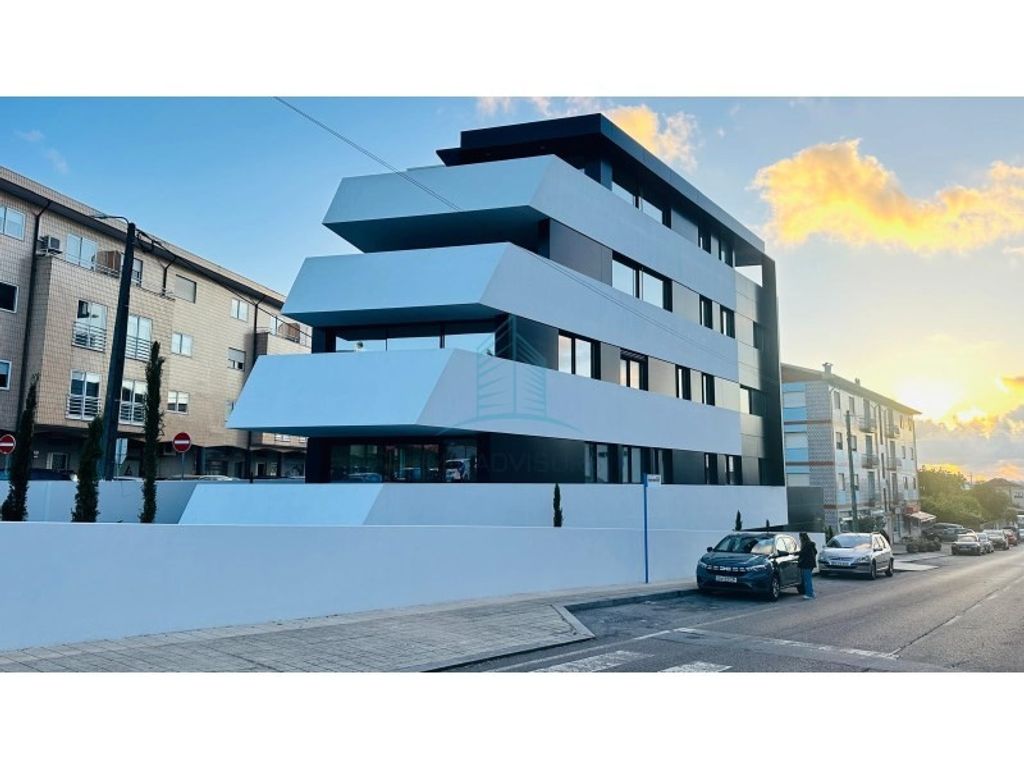 Luxury Apartment for sale in Gondomar, 558 000 €, Photo 2