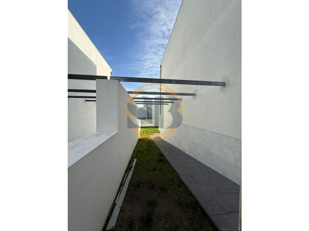 Maison de luxe à vendre à Santa Maria Da Feira, 550 000 €, Photo 3