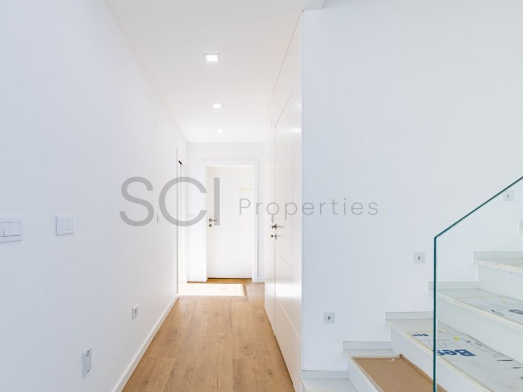 Luxury House for sale in Almada, 750 000 €, Photo 5