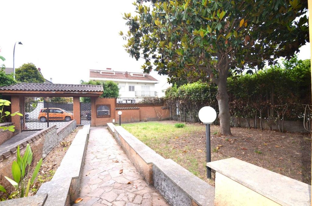 Maison de luxe à vendre à Rome, 819 000 €, Photo 5