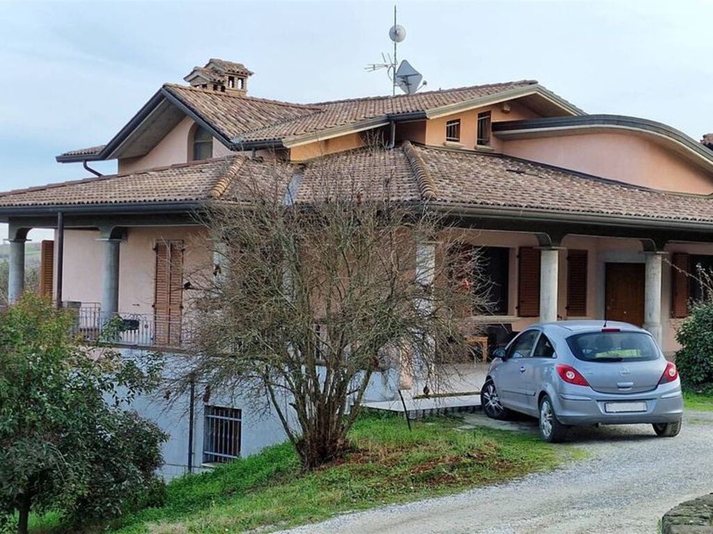 Luxury House for sale in Meldola, 650 000 €, Photo 1