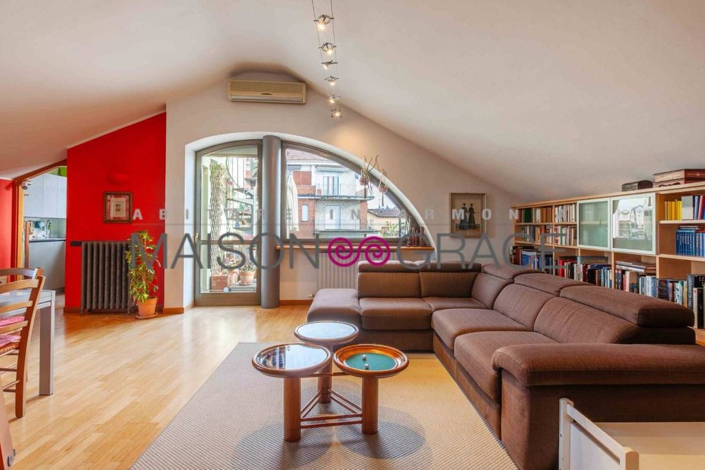 Luxury Apartment for sale in Alba, 850 000 €, Photo 1