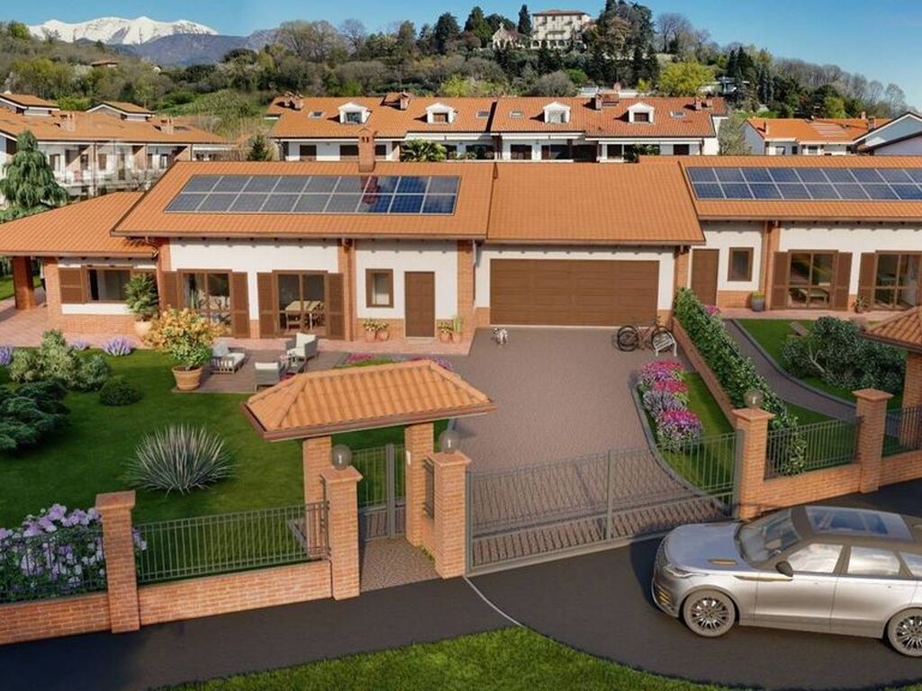 Luxury House for sale in Pinerolo, 99 999 999 €, Photo 1
