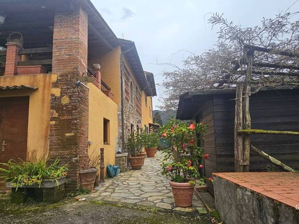 Luxury House for sale in Capannori, 550 000 €, Photo 1