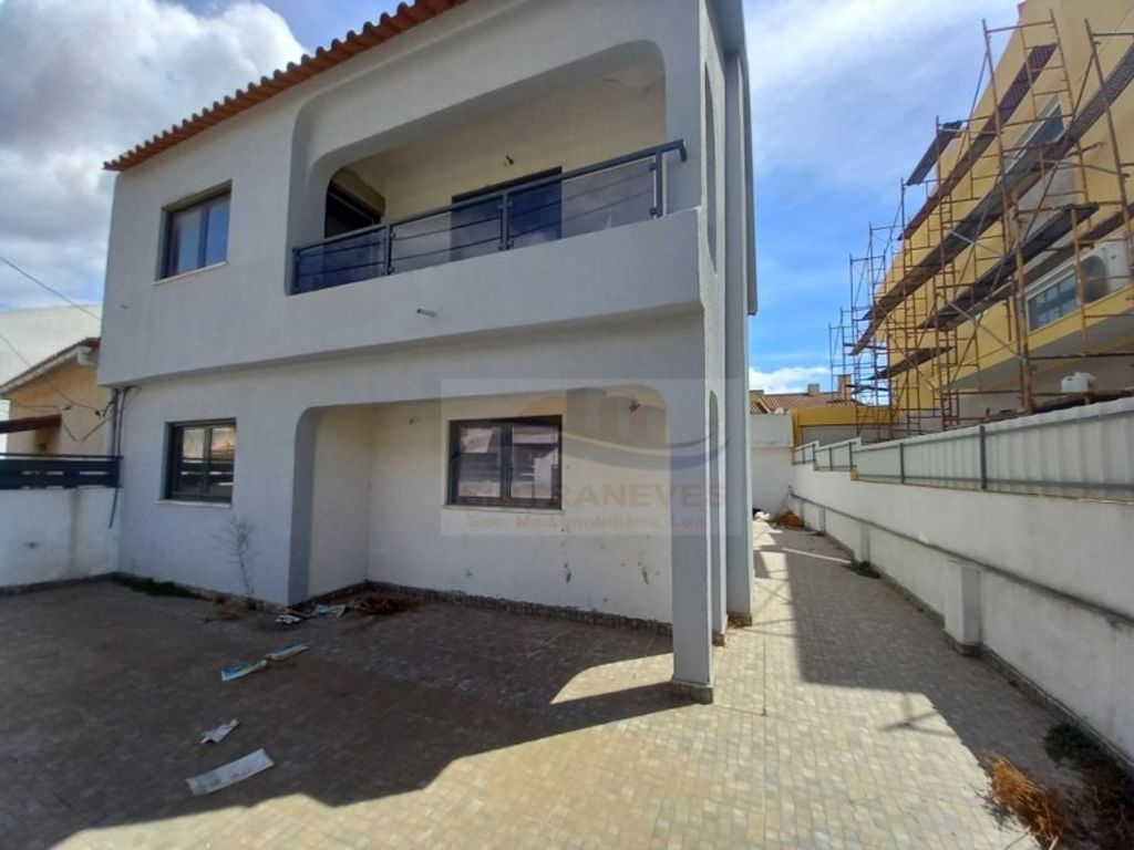 Luxury House for sale in Seixal, 445 000 €, Photo 2