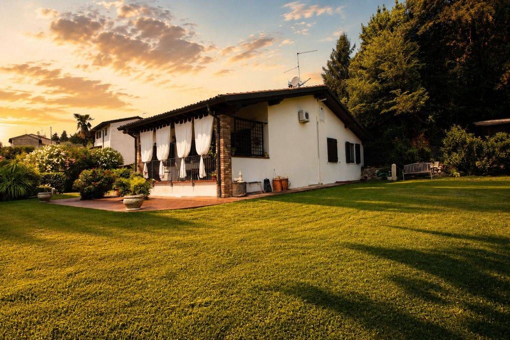 Maison de luxe à vendre à Caprino Veronese, 850 000 €, Photo 1