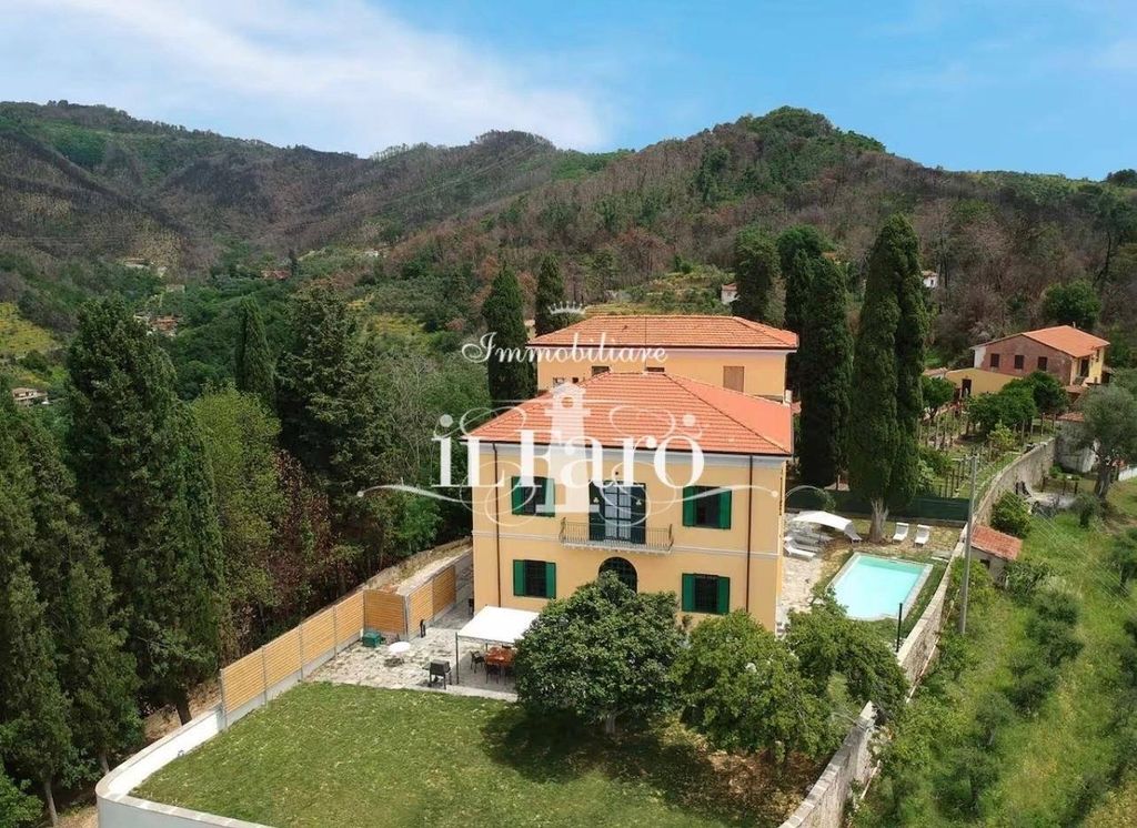 Luxury House for sale in Massarosa, 1 400 000 €, Photo 1