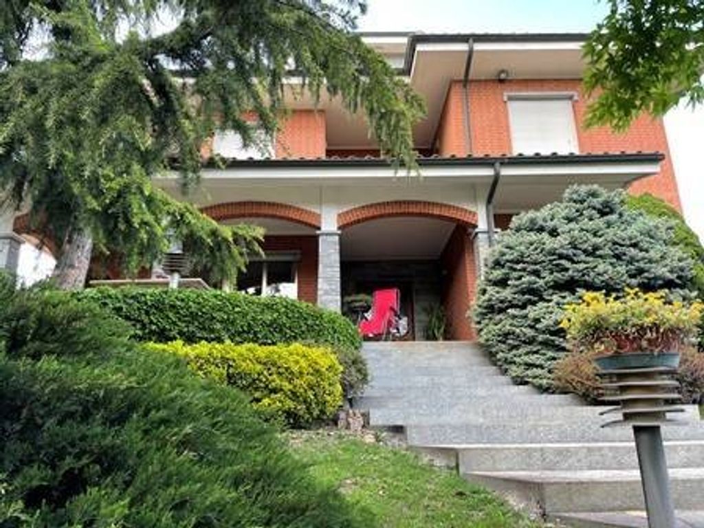 Maison de luxe à vendre à Carmagnola, 680 000 €, Photo 2