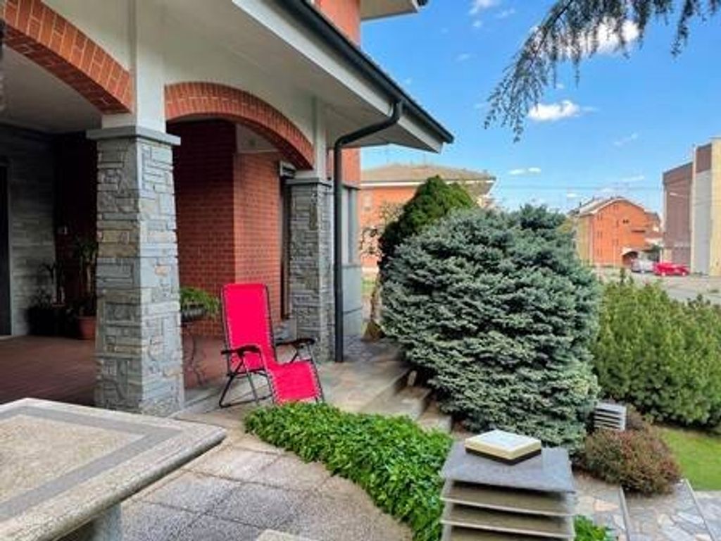 Maison de luxe à vendre à Carmagnola, 680 000 €, Photo 3