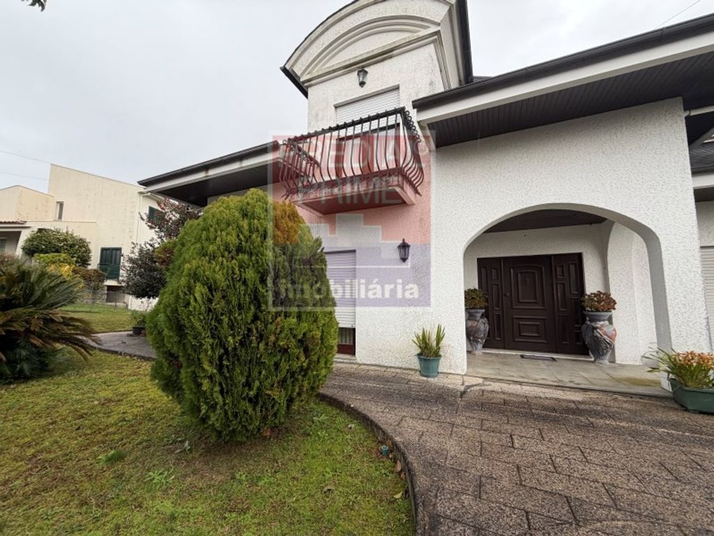 Maison de luxe à vendre à Oliveira de Azemeis, 565 000 €, Photo 3
