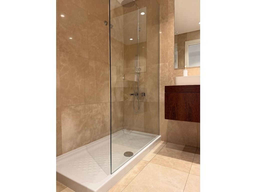 Appartement de luxe à vendre à Lisbon, 750 000 €, Photo 4