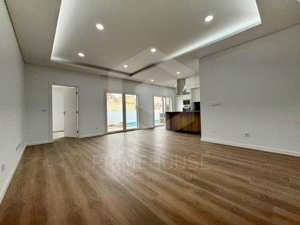Luxury House for sale in Seixal, 550 000 €, Photo 2