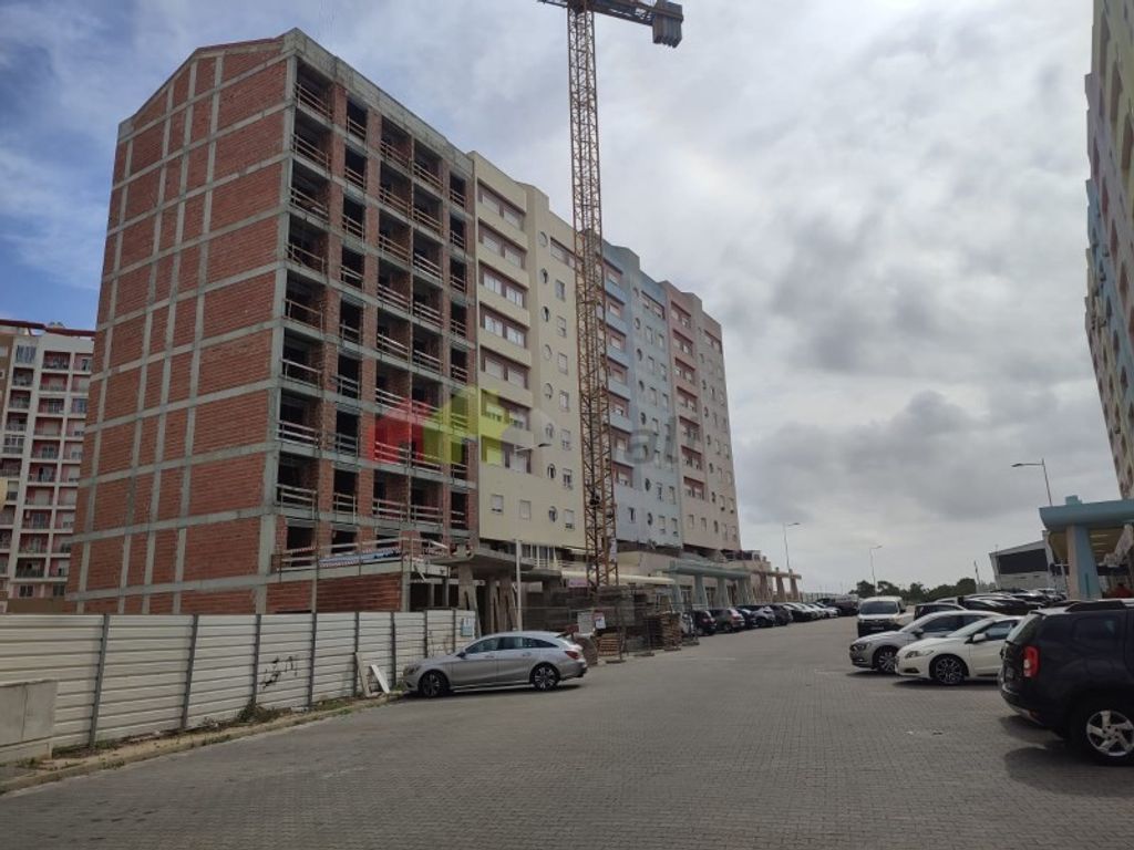 Luxury Apartment for sale in Seixal, 410 000 €, Photo 2