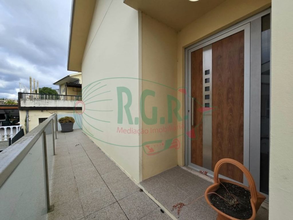 Luxury House for sale in Gondomar, 440 000 €, Photo 2