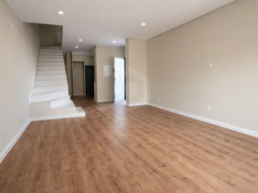 Luxury House for sale in Seixal, 440 000 €, Photo 3