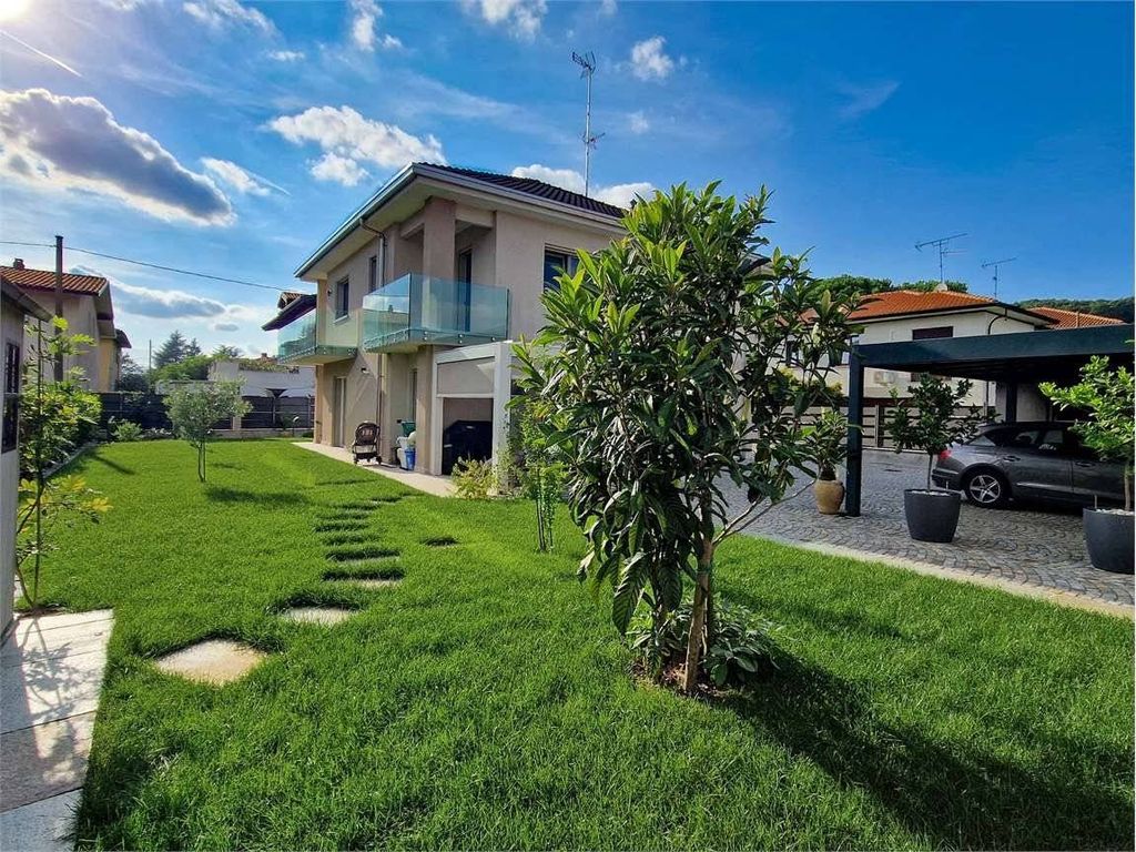 Maison de luxe à vendre à Sesto Calende, 949 000 €, Photo 1