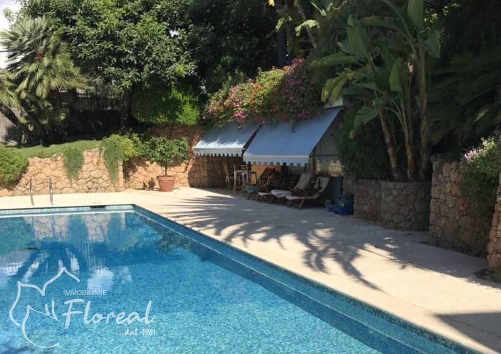 Luxury Apartment for sale in Bordighera, 3 200 000 €, Photo 1