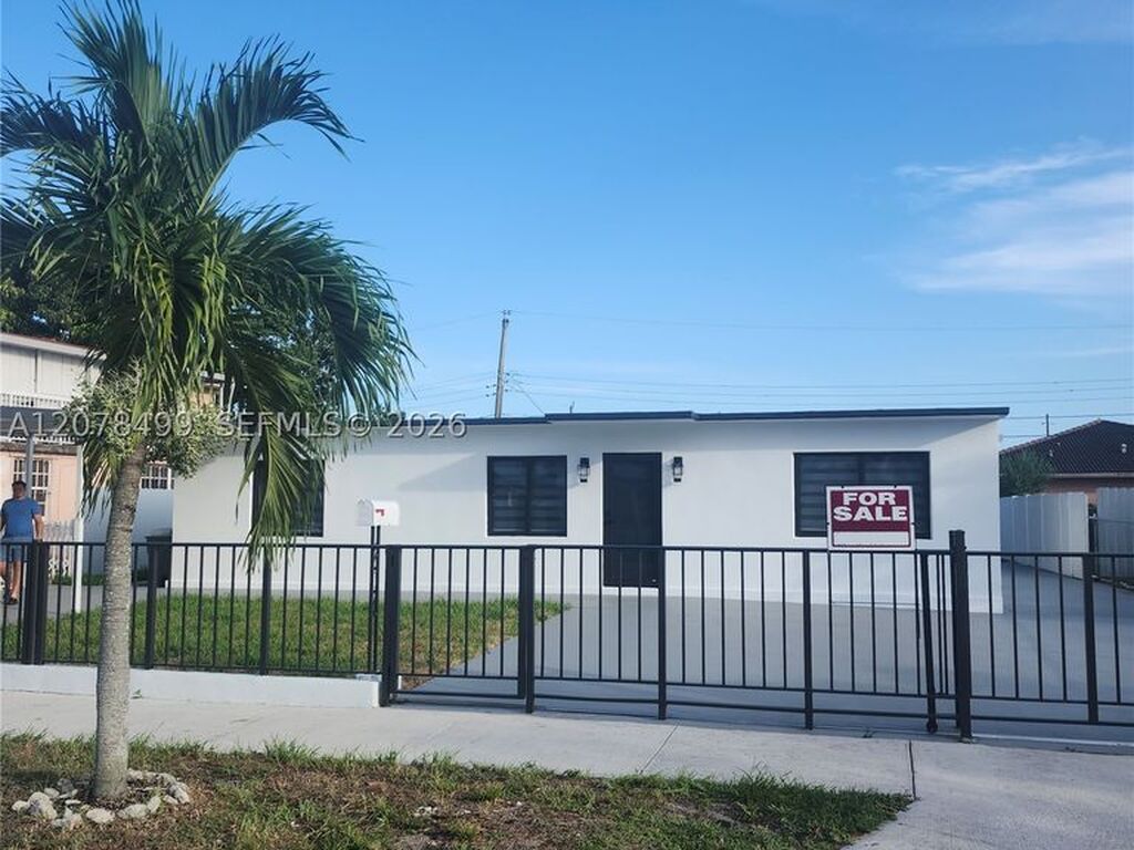 Maison de luxe à vendre à Hialeah, 546 366 €, Photo 1