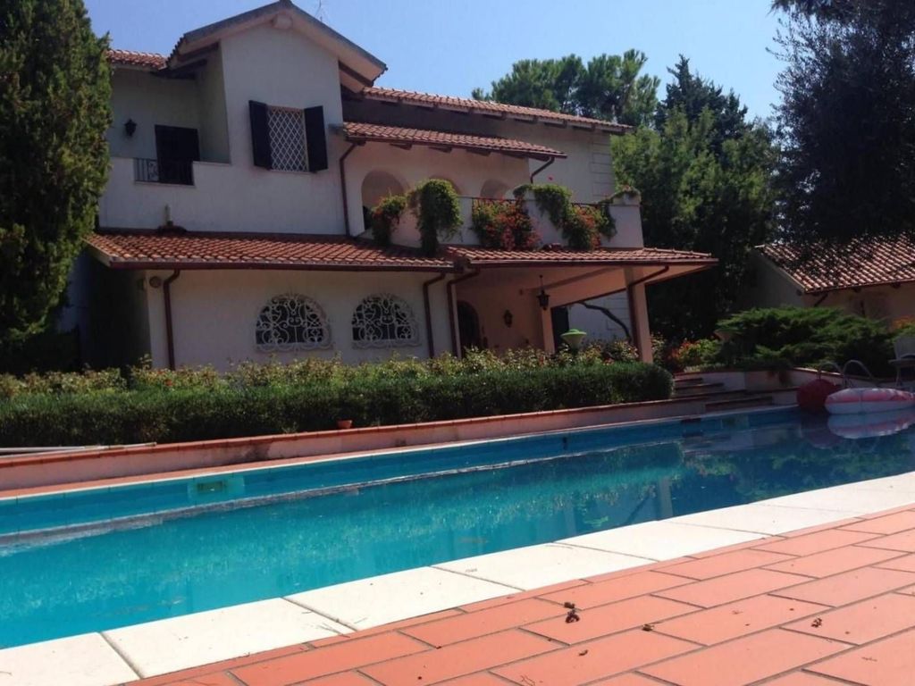 Luxury House for sale in Città Sant Angelo, 690 000 €, Photo 1