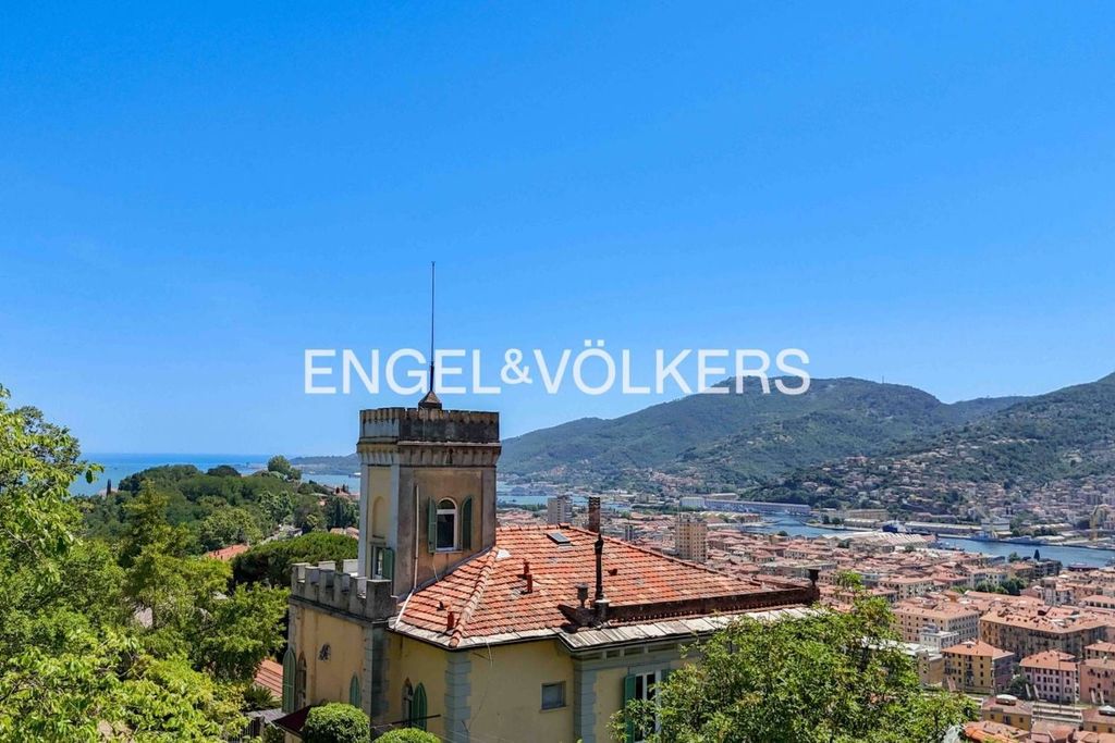 Appartement de luxe à vendre à La Spezia, 630 000 €, Photo 1