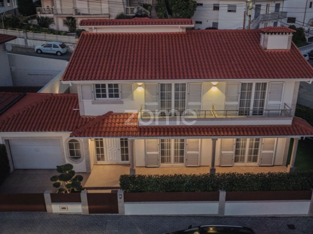 Maison de luxe à vendre à Vizela, 750 000 €, Photo 2