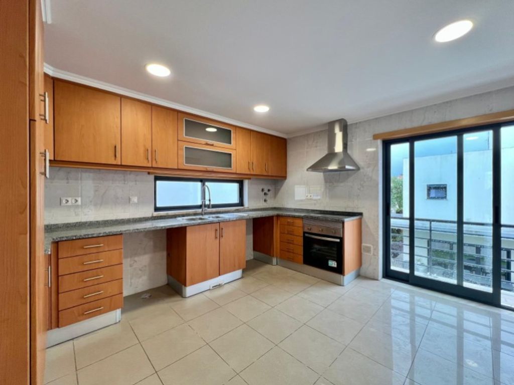 Maison de luxe à vendre à Almada, 695 000 €, Photo 5