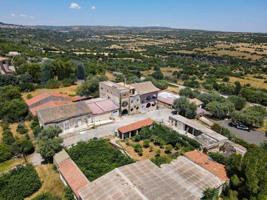 Maison de luxe à vendre à Canicattini Bagni, 950 000 €, Photo 1