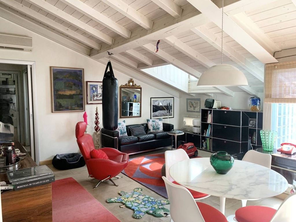 Luxury Apartment for sale in Verona, 550 000 €, Photo 1