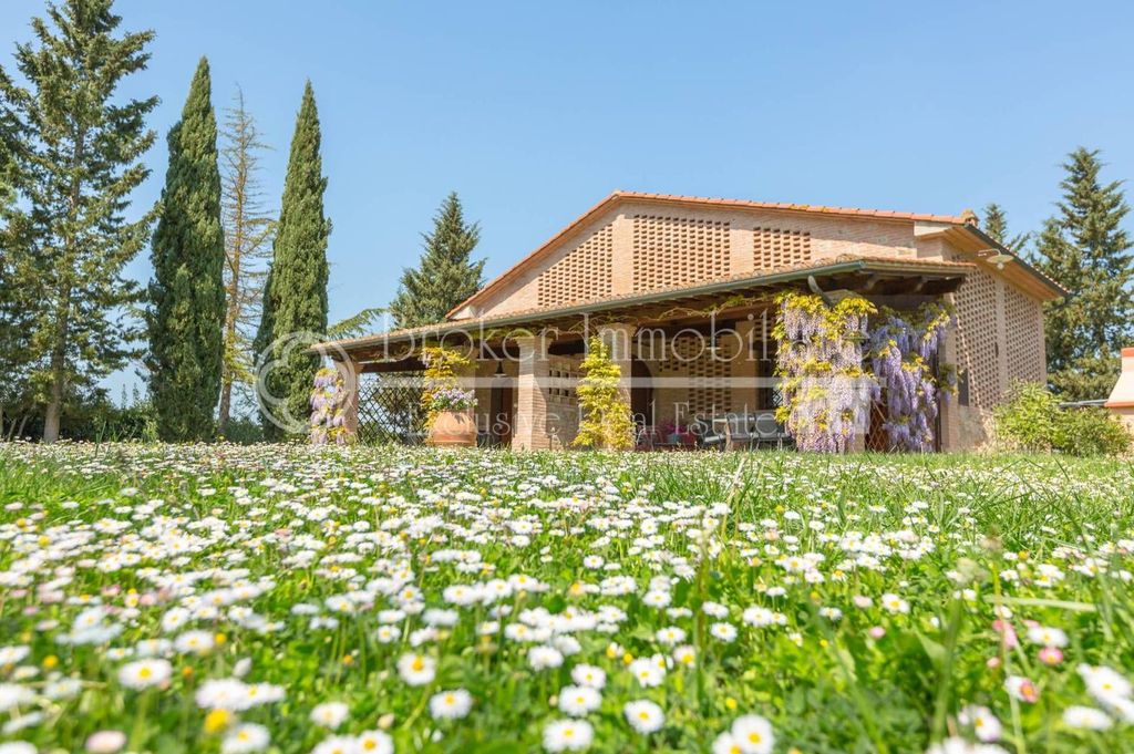 Luxury House for sale in Peccioli, 1 550 000 €, Photo 1