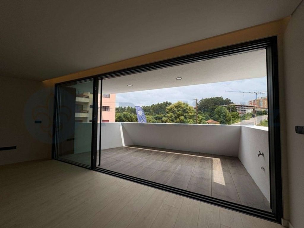 Luxury Apartment for sale in Gondomar, 558 000 €, Photo 2