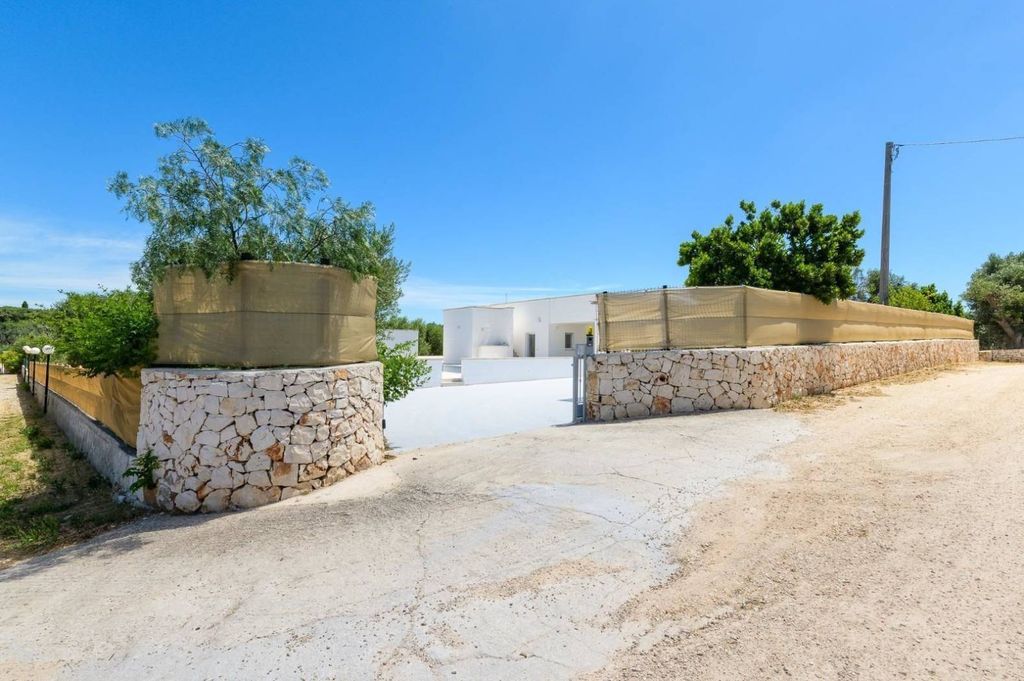 Luxury Apartment for sale in Ostuni, 950 000 €, Photo 4