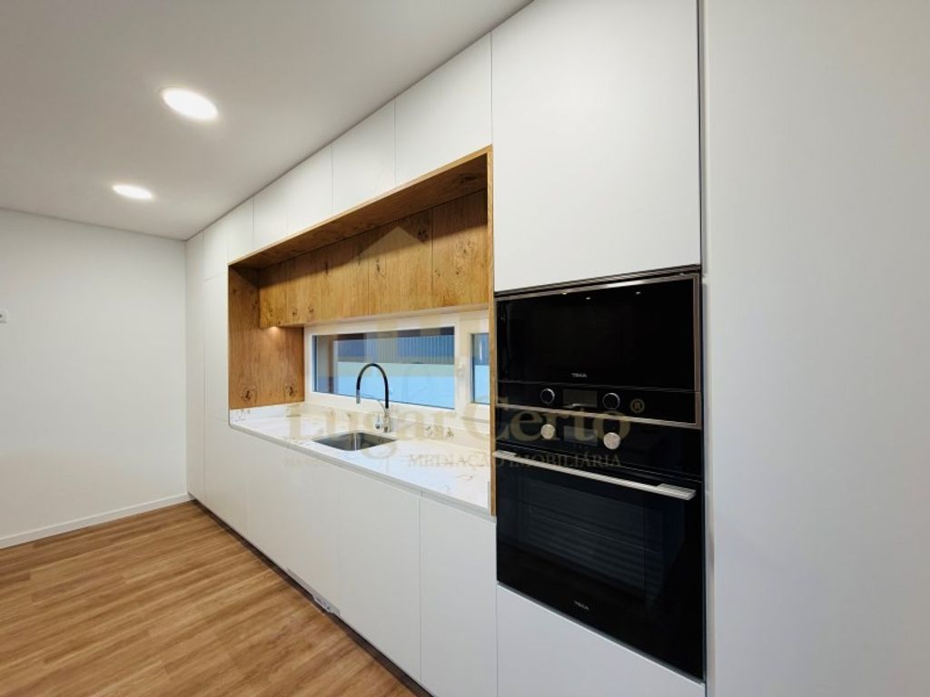 Luxury House for sale in Seixal, 460 000 €, Photo 7