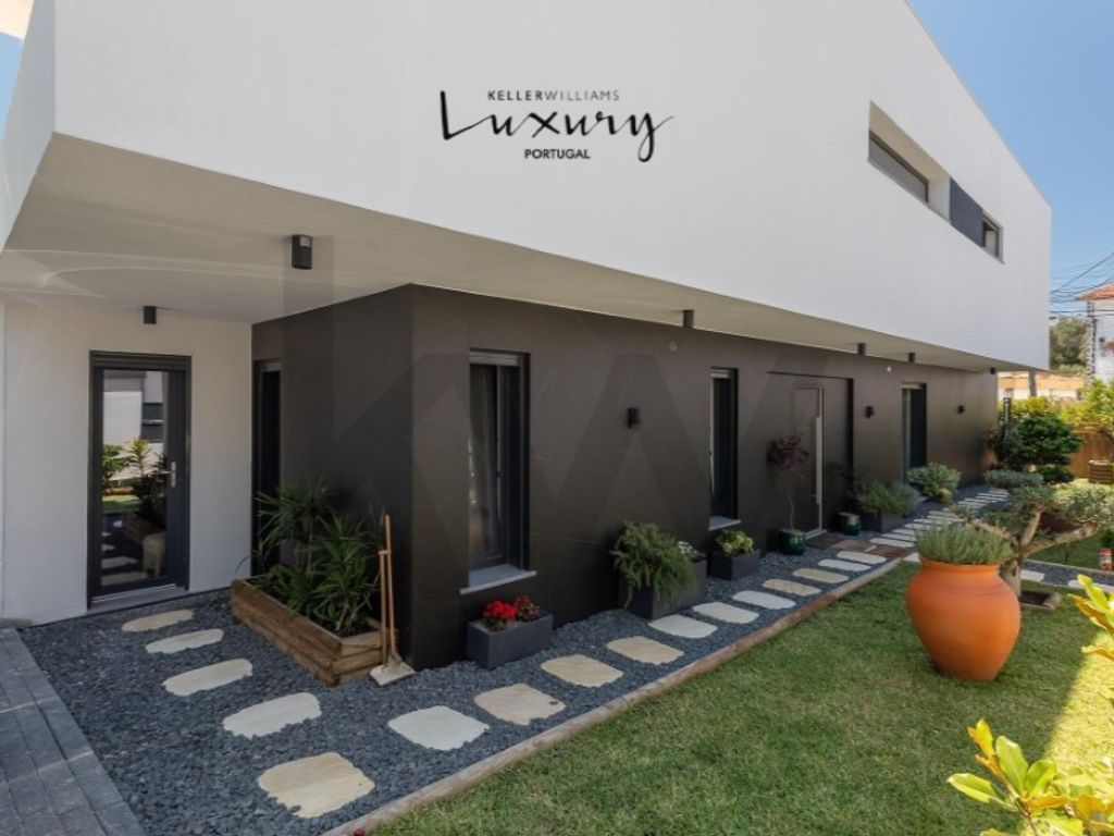 Maison de luxe à vendre à Charneca de Caparica, 1 167 000 €, Photo 1